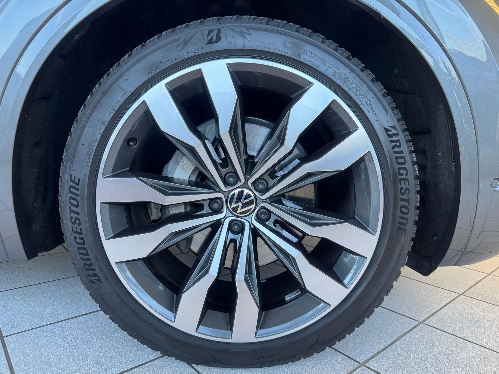 VW Touareg 3.0 TDI 4M R-Line Komfort-Paket UPE 111T - Image 10