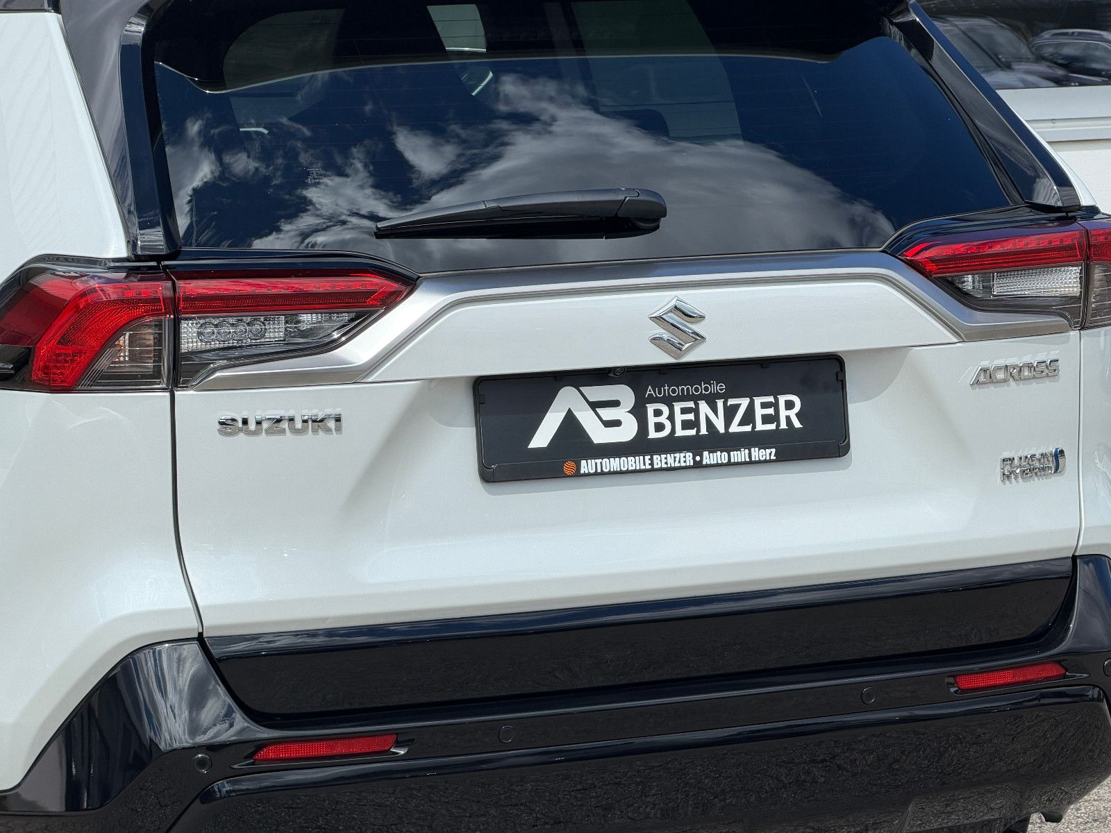 Fahrzeugabbildung Suzuki Across 2.5 Plug-In Hybrid Comfort+ E-Four/ACC/