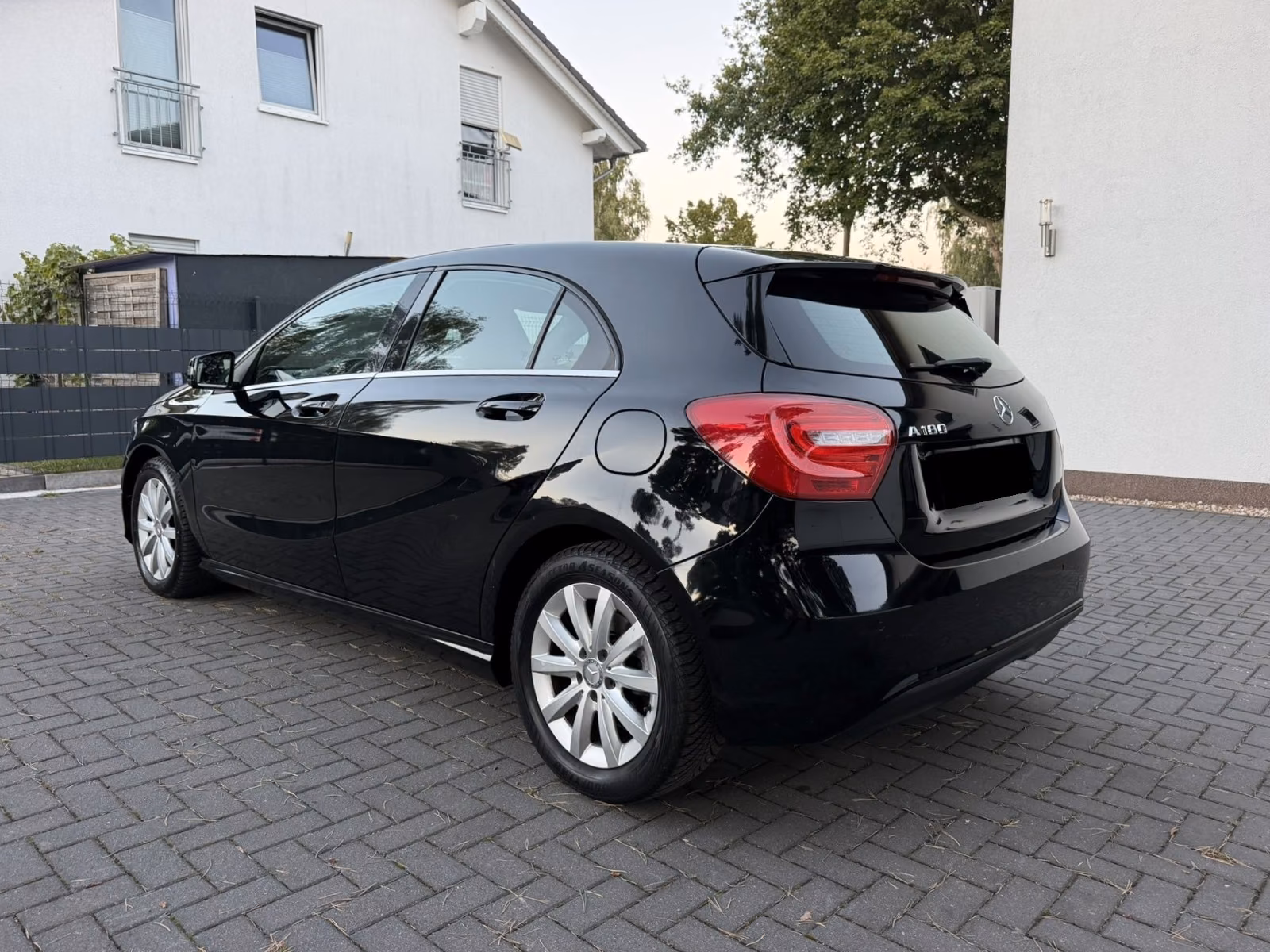 Mercedes-Benz A 180 Style Automatik Xenon Leder BlueEfficiency