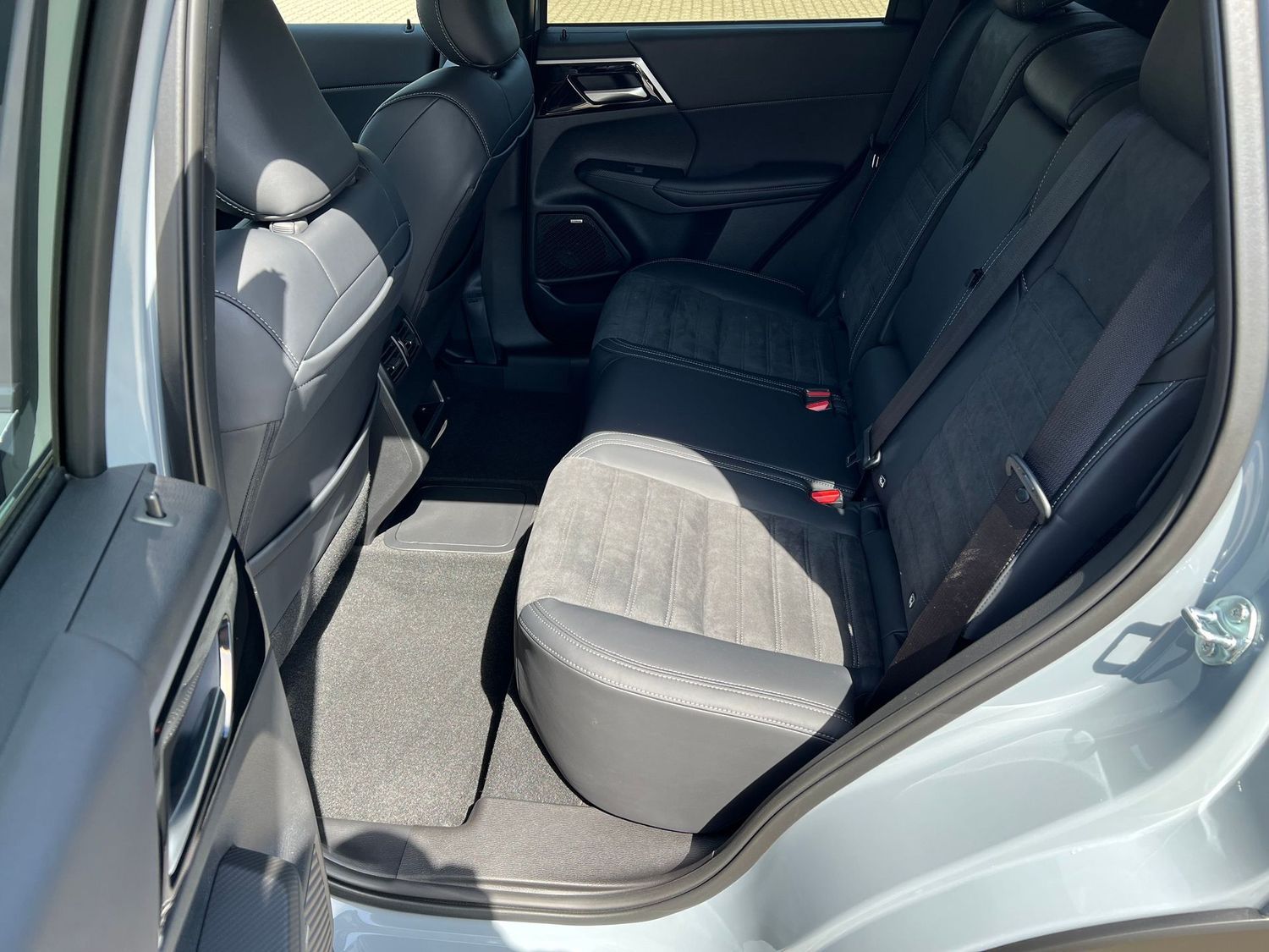 Mitsubishi Outlander - Bild 15