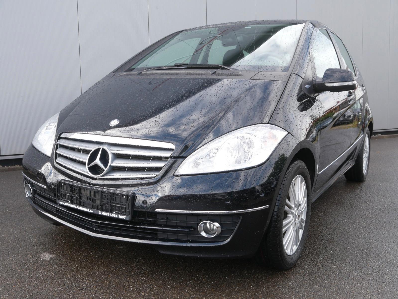 Mercedes-Benz A 180 Elegance NAVI/PDC/TEMPOMAT/PANO
