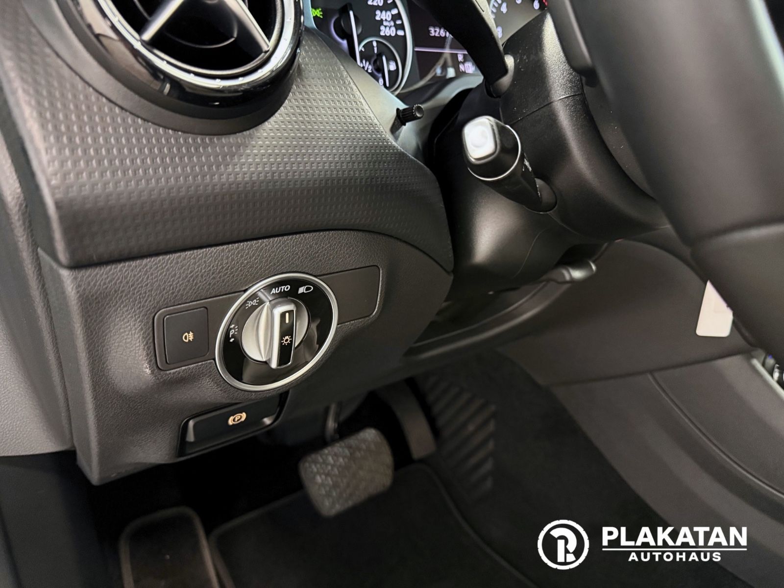 Fahrzeugabbildung Mercedes-Benz A 180 Style Bi-Xenon 1Hand MB-Service