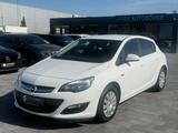 Opel Astra J Lim. 5-trg. Selection*NAVI*BLUETOOTH*PDC - Opel Astra: Selection