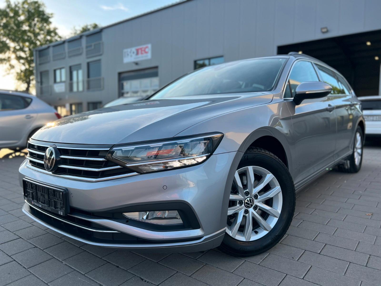 Volkswagen Passat Var DSG Business AHK KAM ACC LED NAV