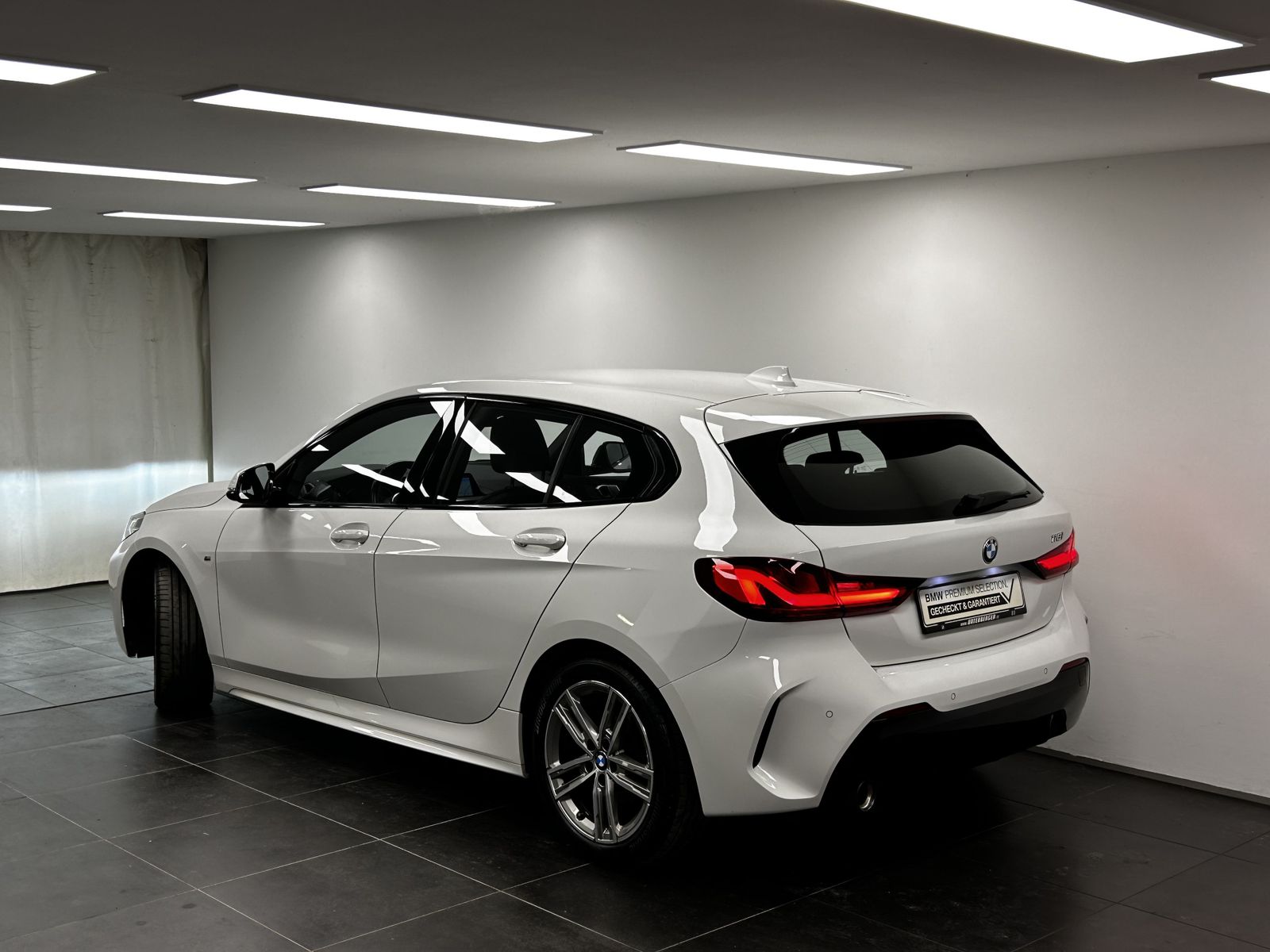 BMW 118i M Sport DAB LED Tempomat Shz. imagem 3