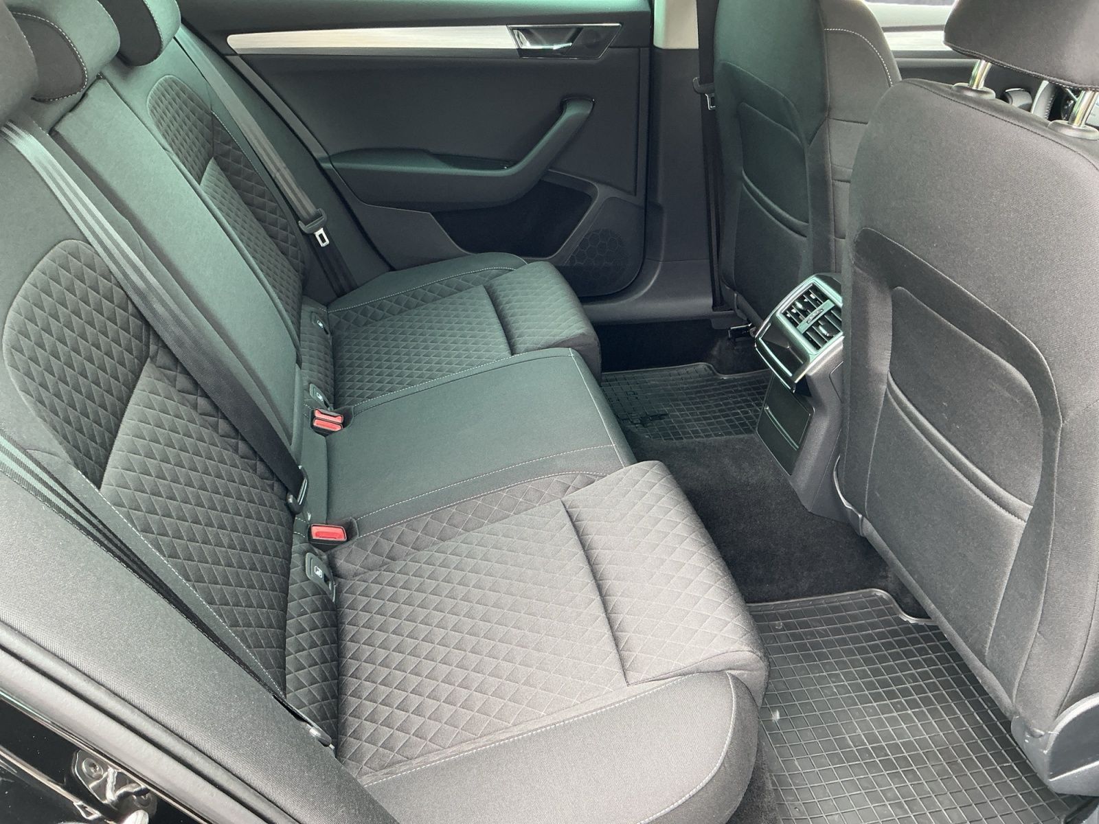 Skoda Superb - Bild 16