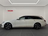 Mercedes-Benz E 220d T-AVANTGARDE-KAMERA-TOTWI-AMBIENTE-KEYLES - mit Diesel-Antrieb: Weiß, Winterreifen, Kombi