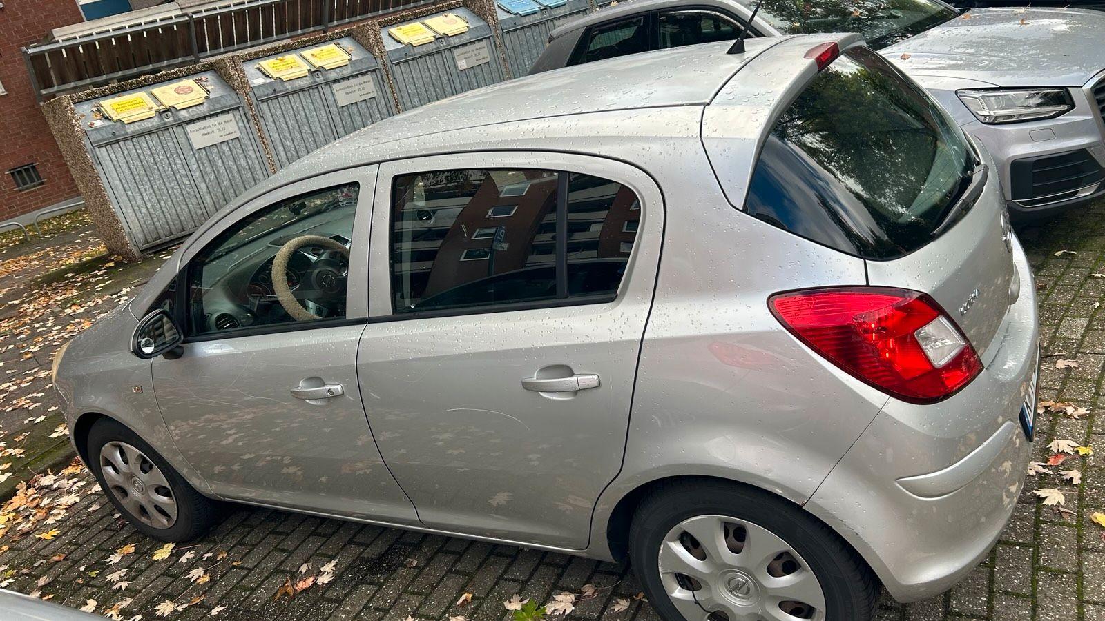 Opel Corsa 2009 — interior