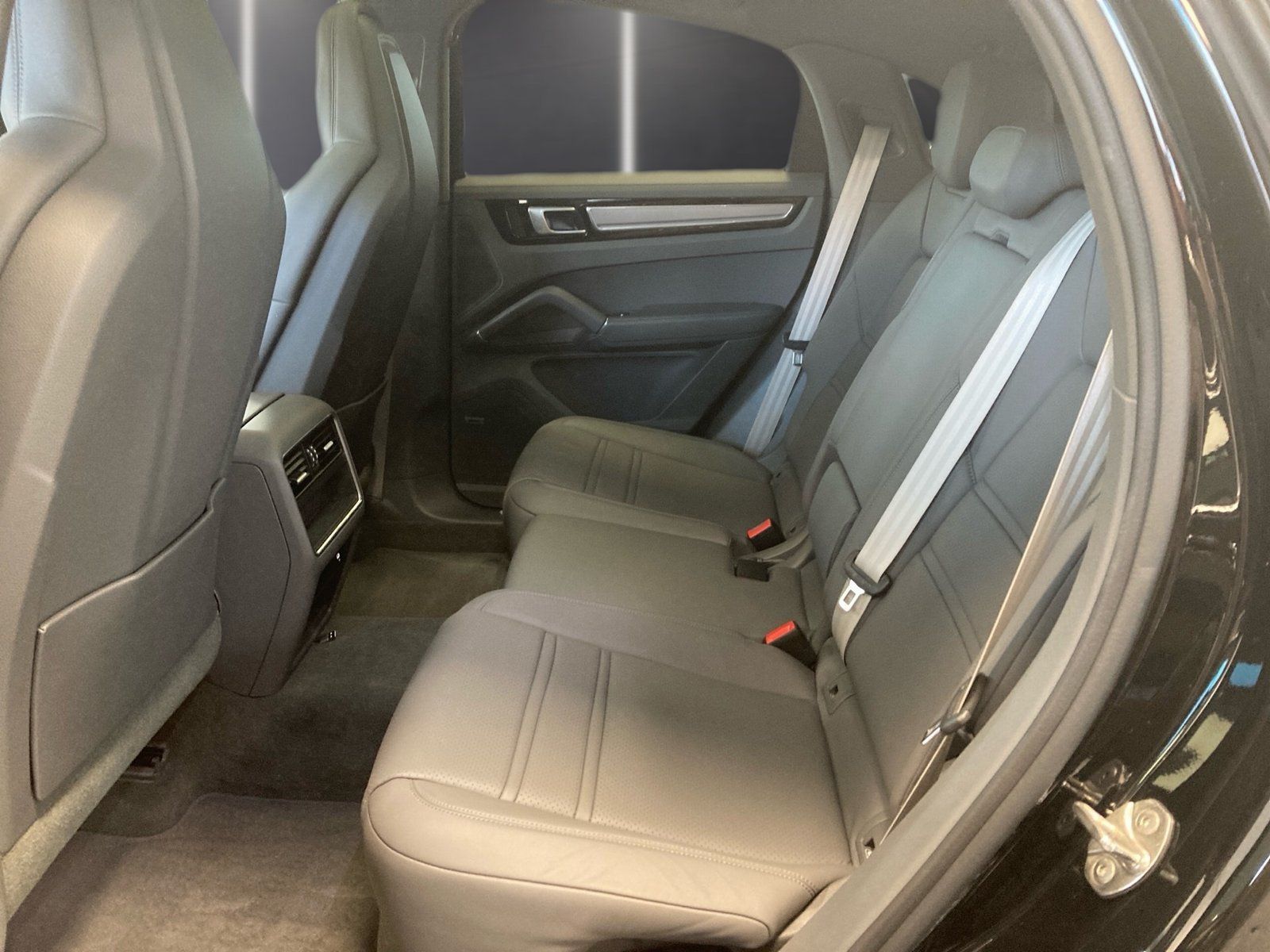 Fahrzeugabbildung Porsche Cayenne Coupe Hybrid Platinum*AHK*Luft*Pano*22"*