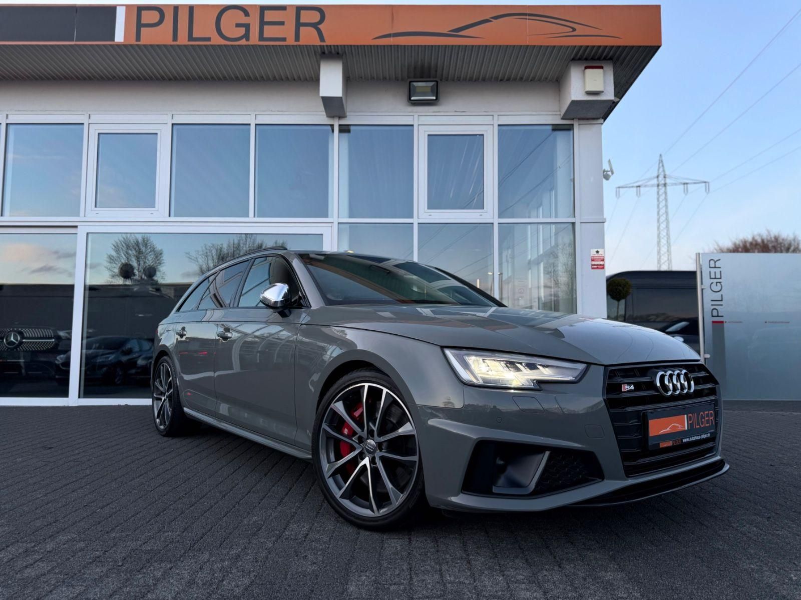 AUDI S4 Avant Quattro HuD*B&amp;O*Massage*Virtual*Schalen
