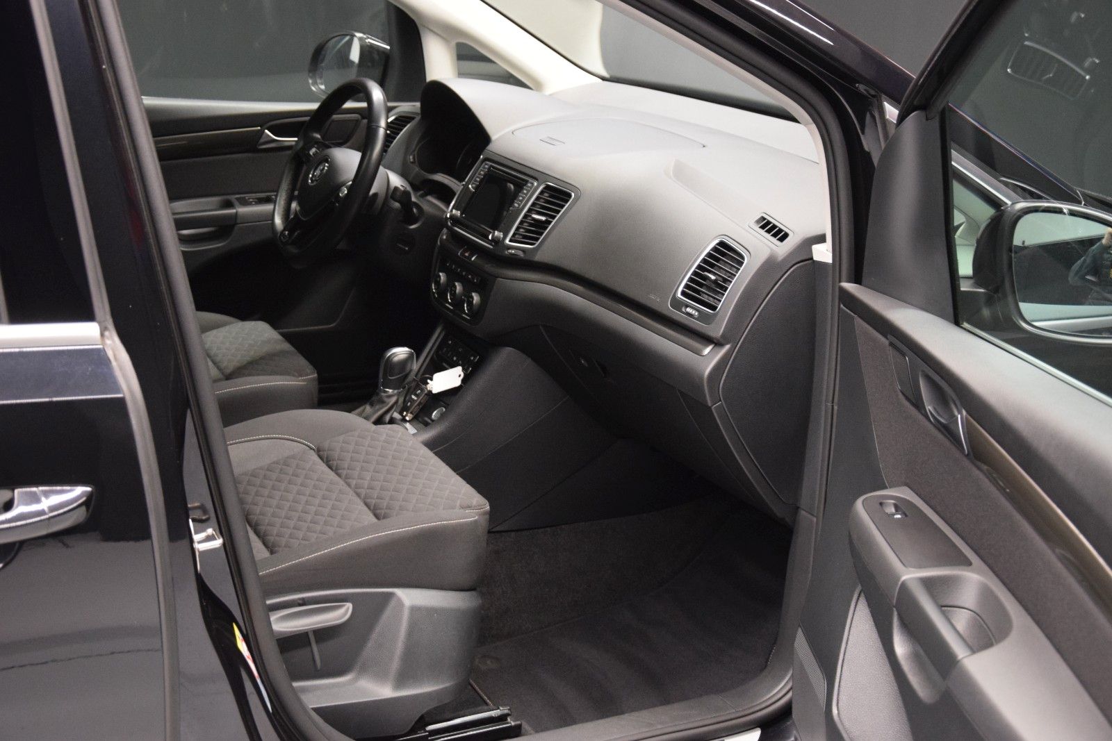 Fahrzeugabbildung Volkswagen Sharan Join Pano ACC Easy-Open Kamera Bi-Xenon