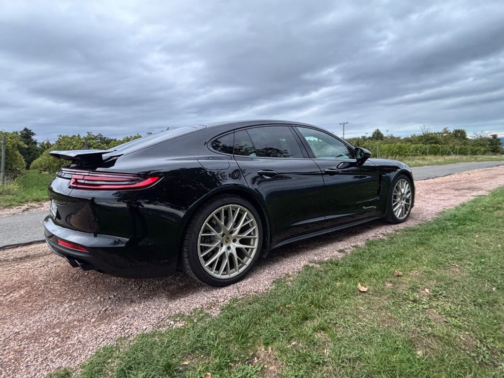 PORSCHE Panamera Approved 02/27 10 Jahre Edition 