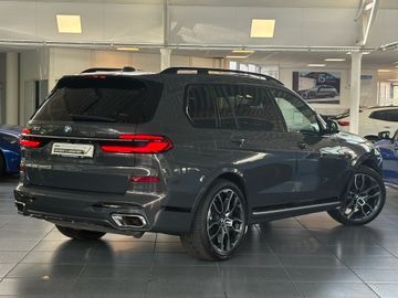 BMW X7 - 2