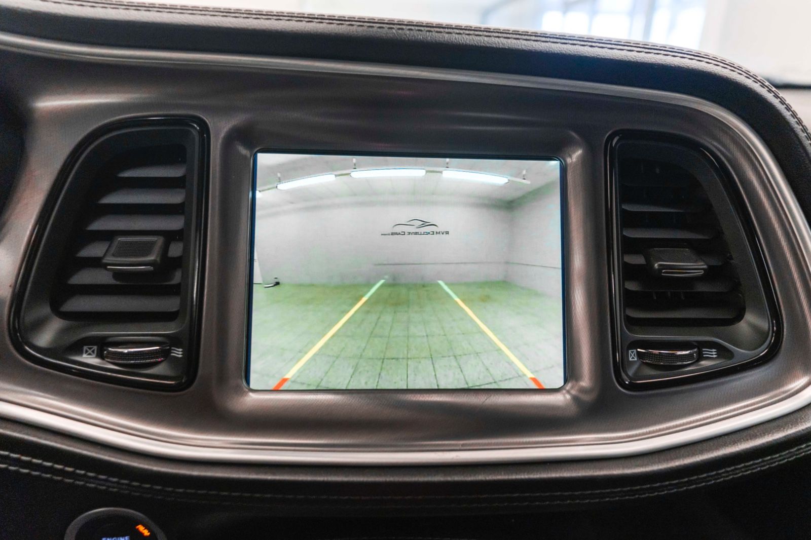 Fahrzeugabbildung Dodge Challenger 5,7 R/T ACC KAM CARPLAY NAV ALPINE