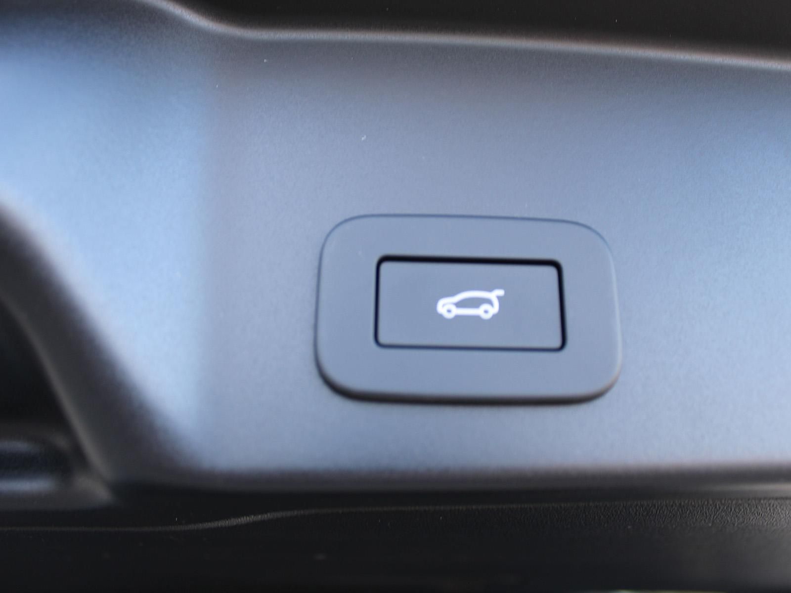 Fahrzeugabbildung Land Rover Range Rover Evoque P270e Dynamic SE