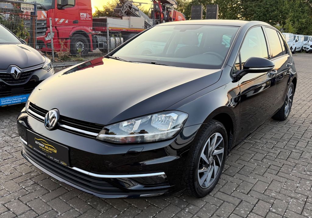 Image of Volkswagen Golf