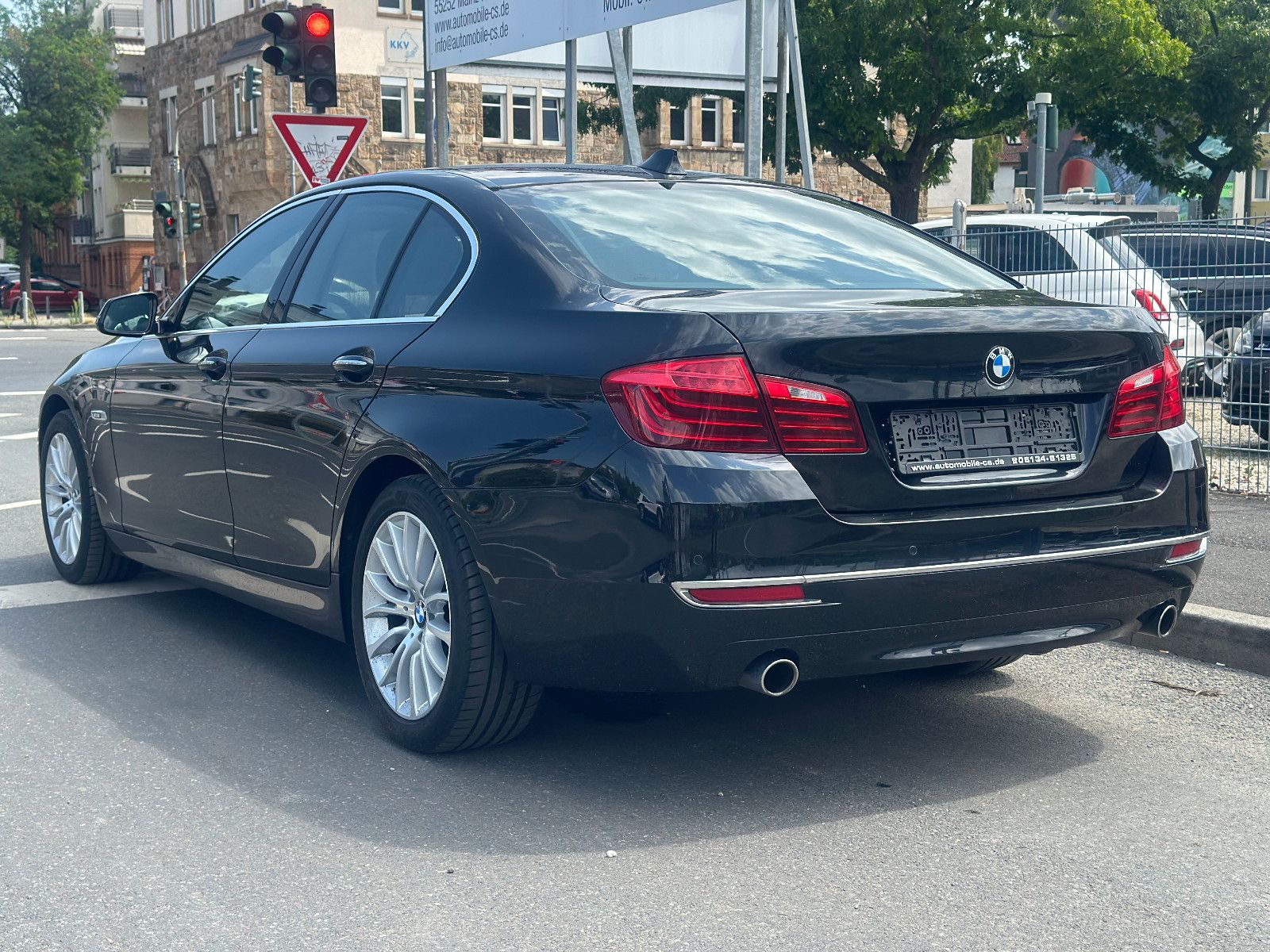 Fahrzeugabbildung BMW 535 d LUXURY*HEAD-UP+LEDER*