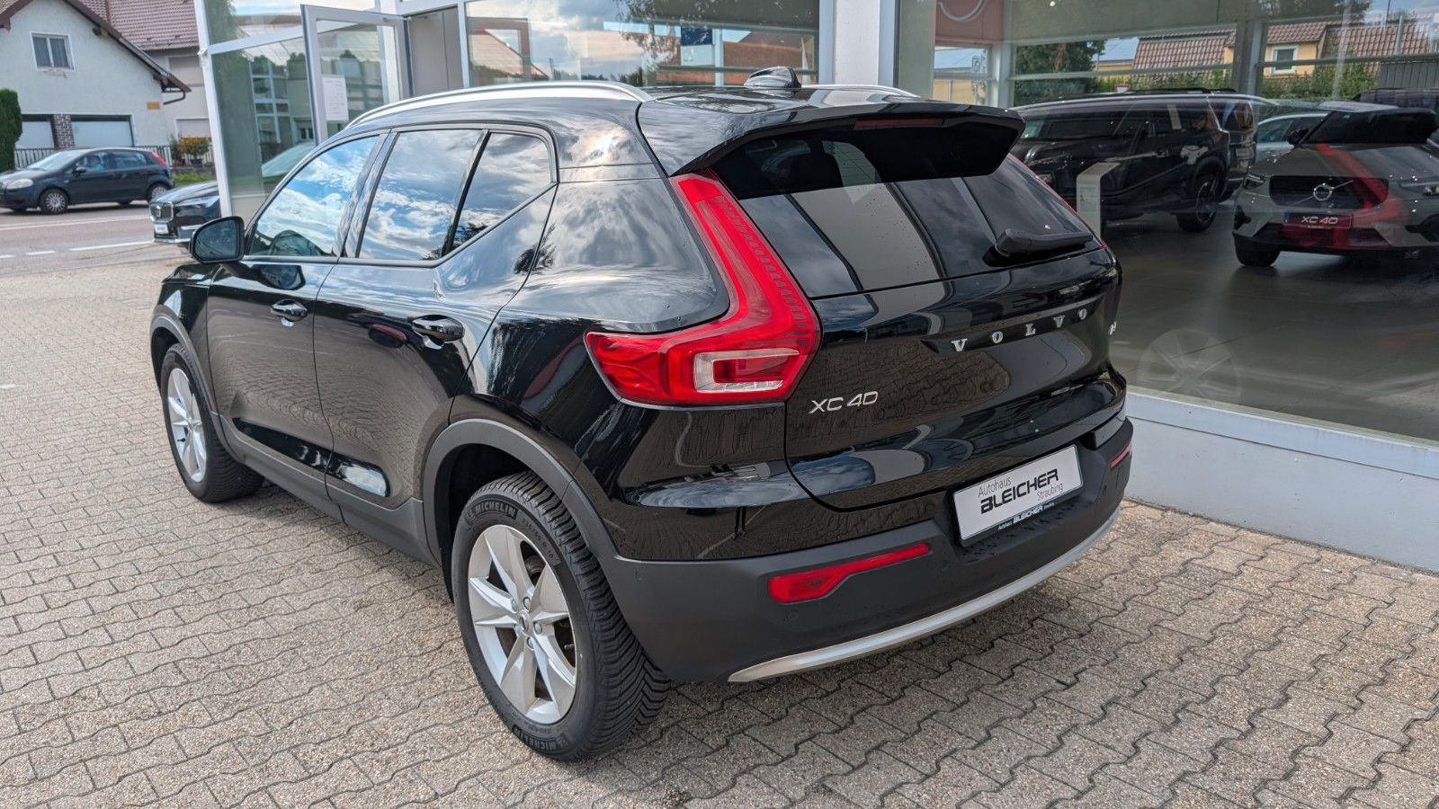 Fahrzeugabbildung Volvo XC 40 B4/Standheizung/Winterpaket