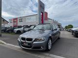 BMW 325i Touring Bi-Xenon Pano 1. Hand FINANZIERUNG - BMW 325: Kombi