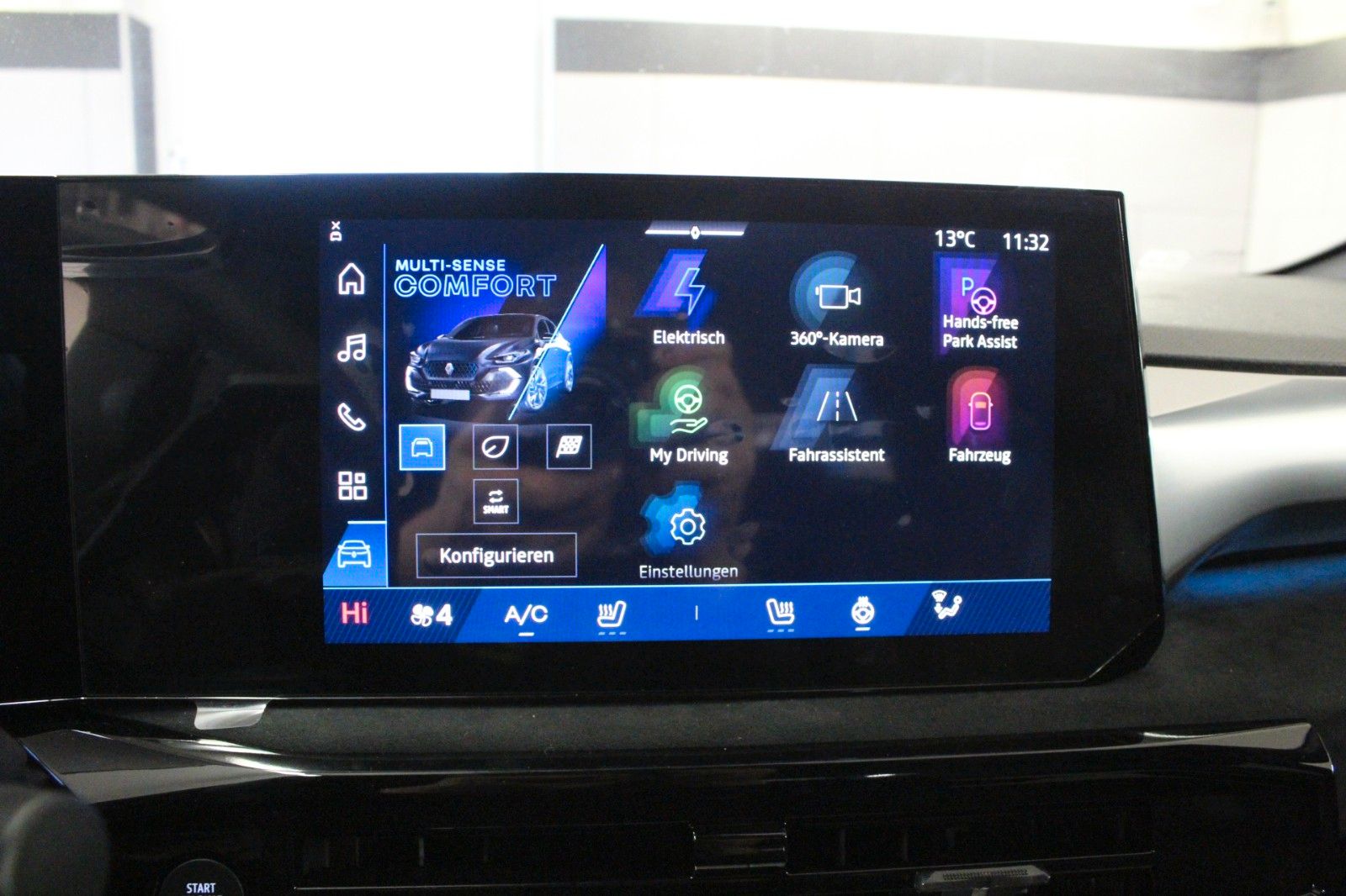 Fahrzeugabbildung Renault Clio VI E-Tech 160 Full Hybrid Esprit Alpine