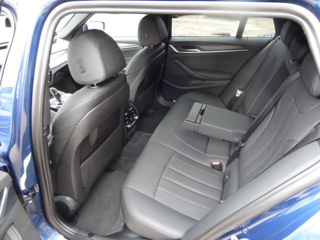 Fahrzeugabbildung BMW 520d xDrive M Sport/1.Hd/AHK/Virtual/Kamera/