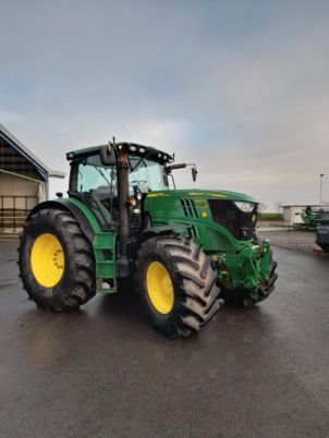 John Deere 6210R