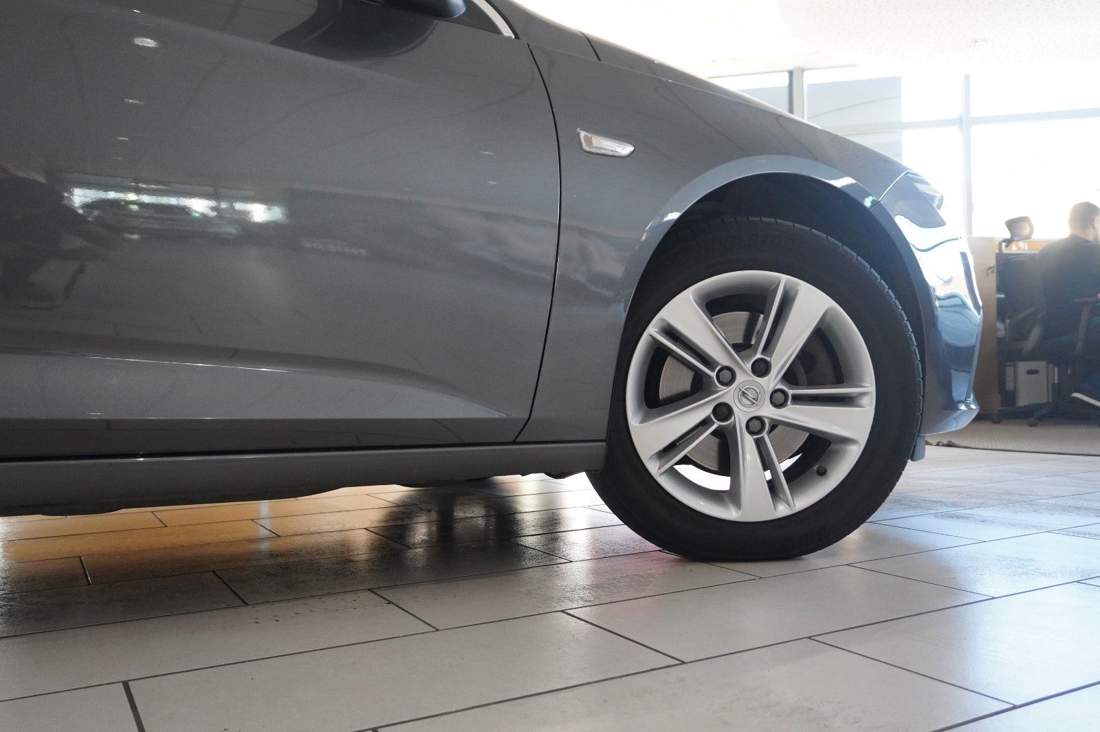 Fahrzeugabbildung Opel Insignia B ST 2.0D BUSINESS NAVI/LED/KAMERA/HUD