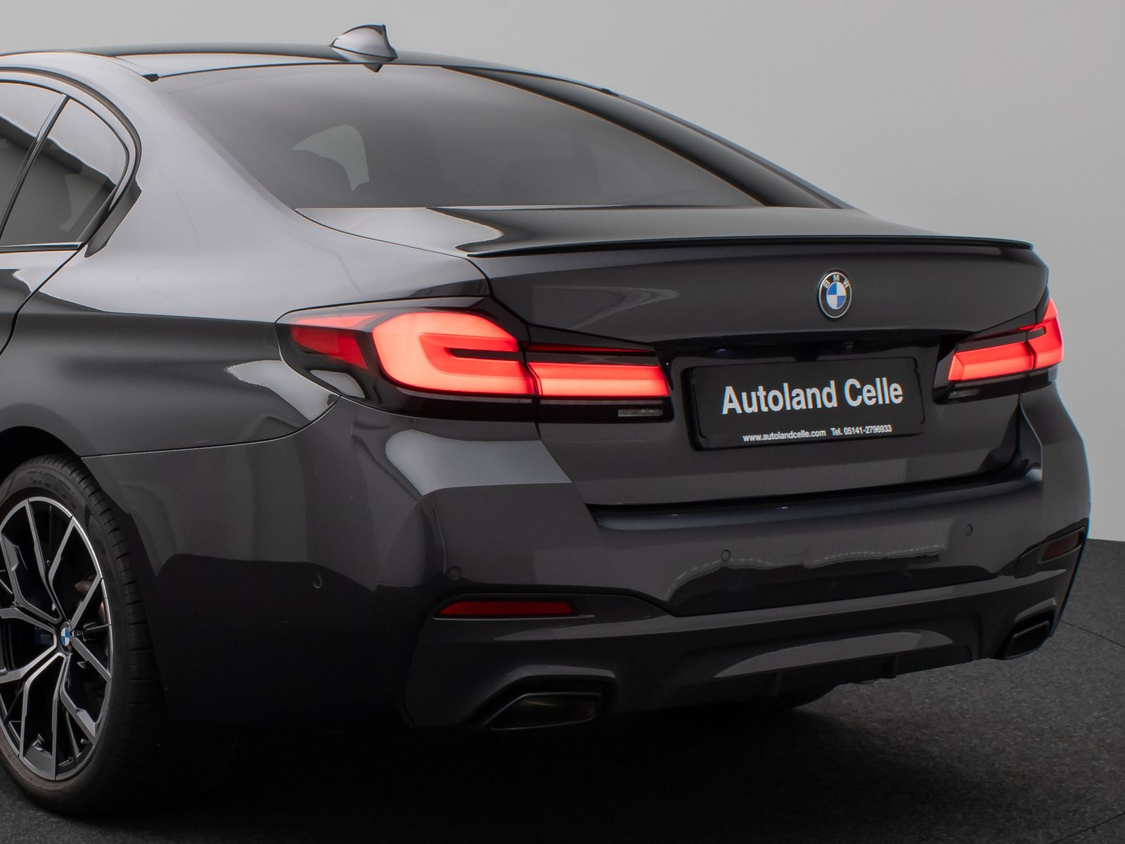 Fahrzeugabbildung BMW 540i xD M Sport Glasdach Laser Kamera HUD SoftCL