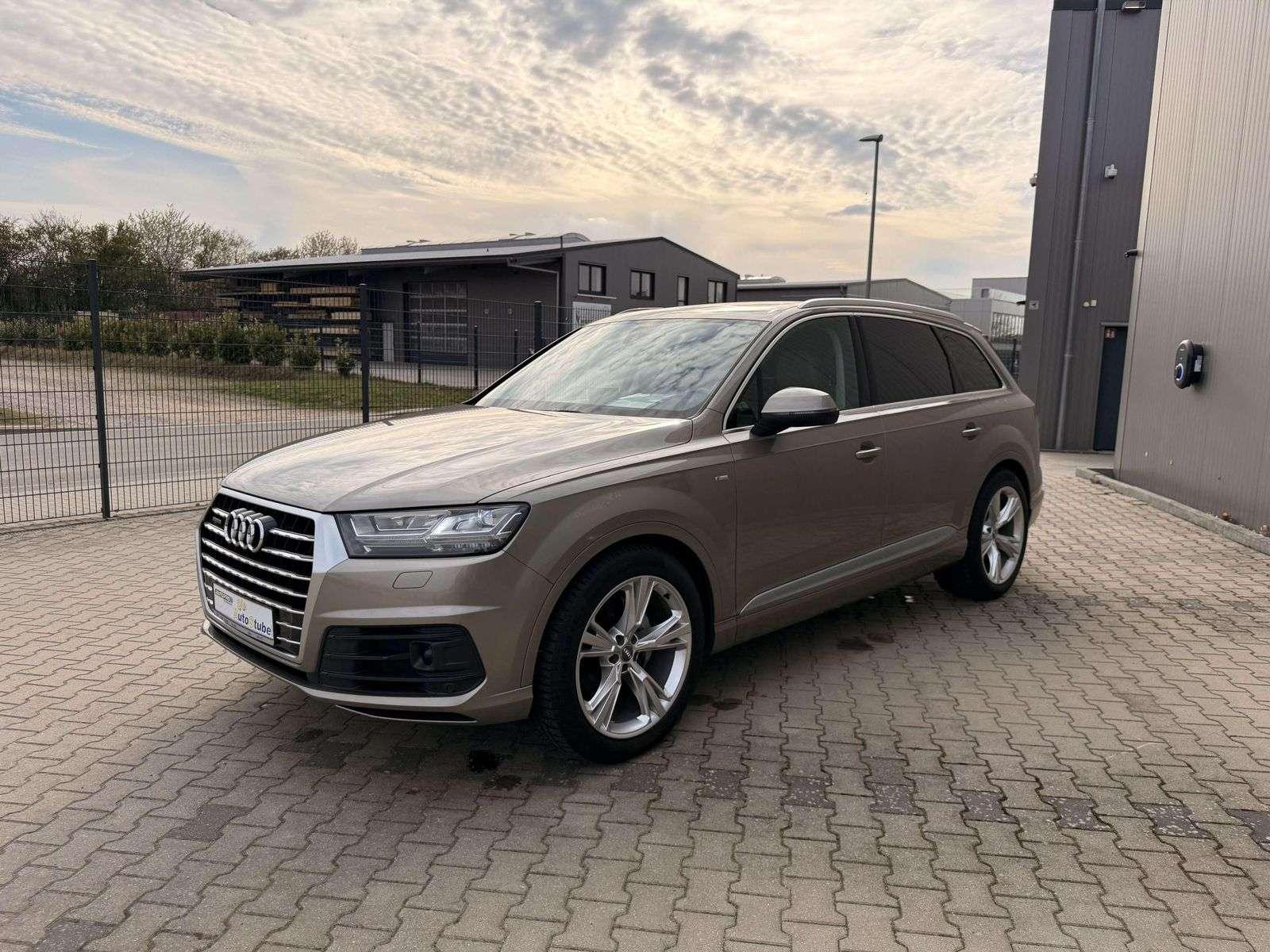 Audi Q7 3.0 TDI quattro S-line/Pano/HuD/Ahk/Nachtsich