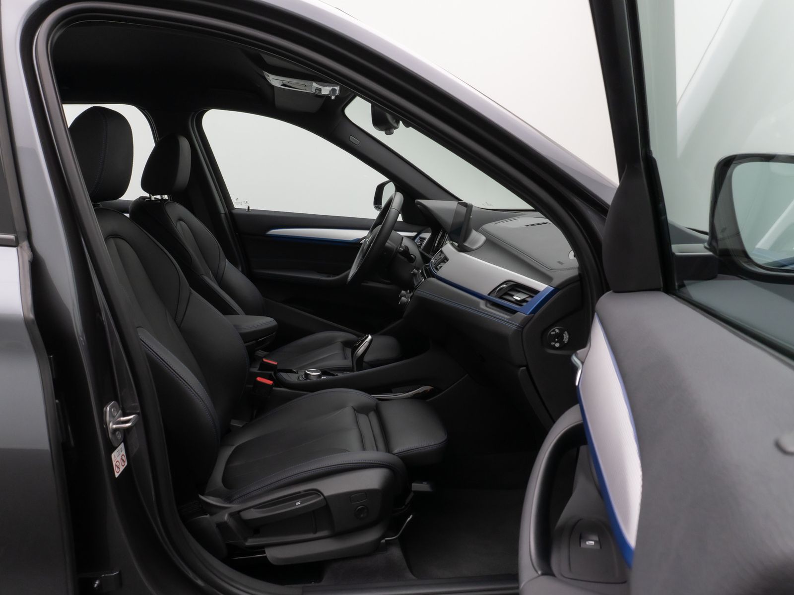 Fahrzeugabbildung BMW X1 sD20d M Sport NaviPlu HUD DAB Alarm Leder 18"