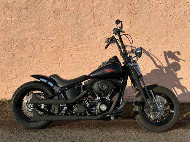 Harley-Davidson FLSTSB CROSS BONES *LIEFERUNG MGL*