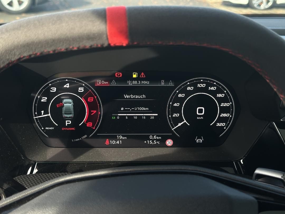 Fahrzeugabbildung Audi RS 3 Limousine 2.5 quattro W TFSI HUD,Kamera,LED