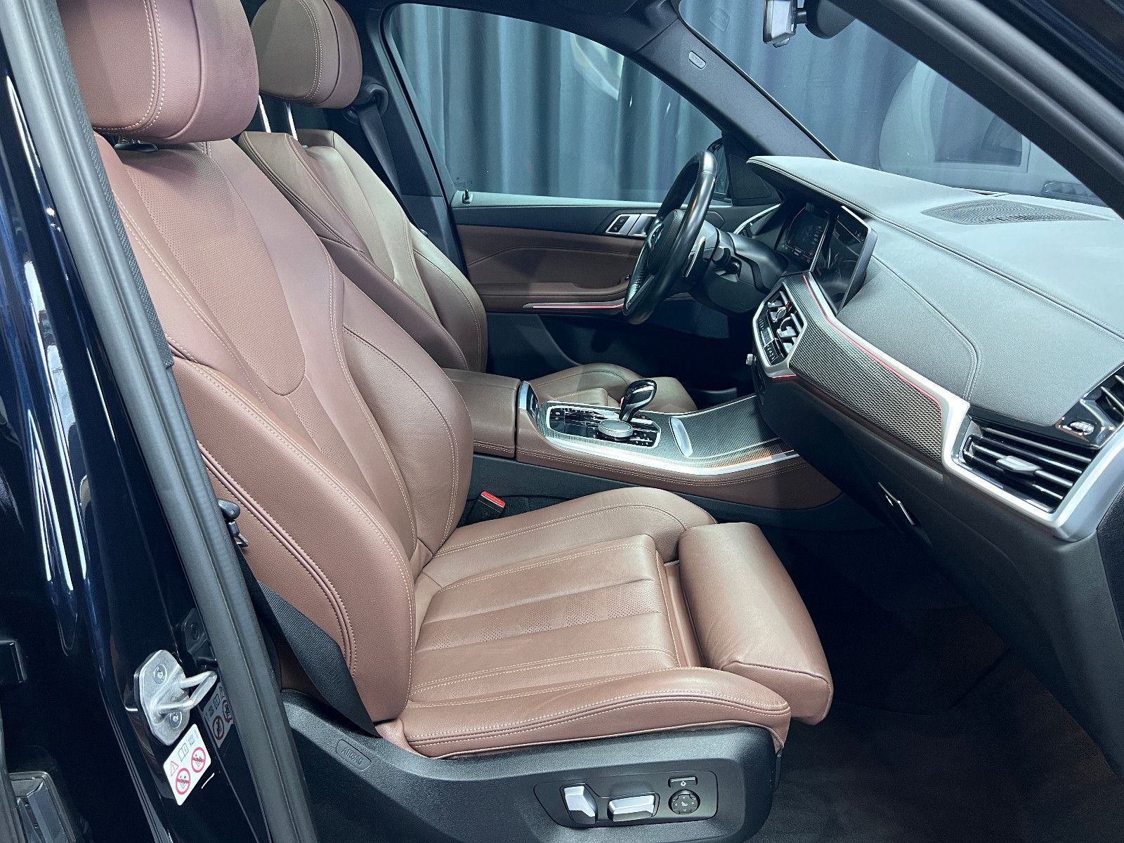Fahrzeugabbildung BMW X5 xDrive 30d M Sport*PANO*LASER*ACC*HEAD-UP*AHK
