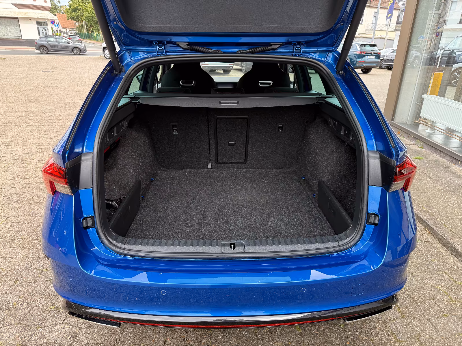 Skoda Octavia Combi 2.0 TDI RS AHK/NAVI/VOLLDIGI./LED, миниатюра 9