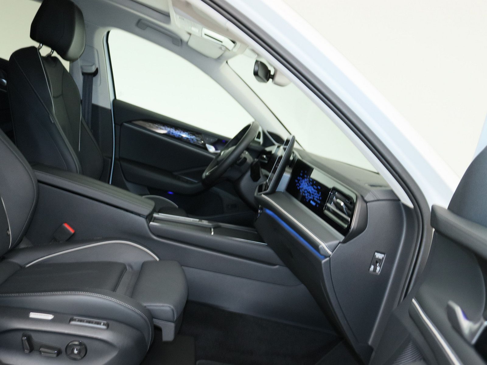 Volkswagen Passat 1.5 eTSI Business AHK 360° MATRIX-LED HUD foto 10