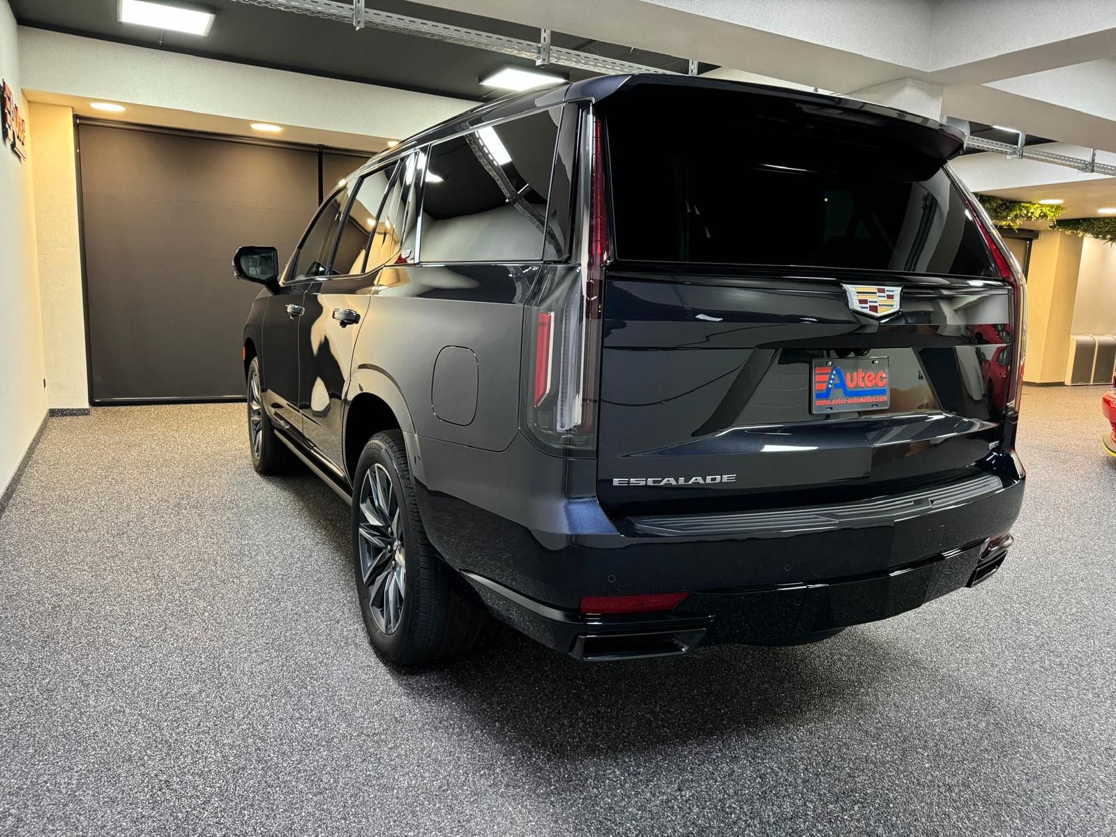 Fahrzeugabbildung Cadillac ESCALADE SPORT-PLATINUM 6.2 V8 -NIGHT VI.-LPG