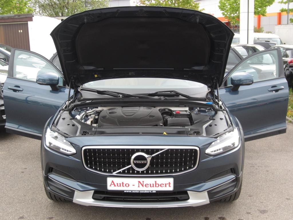 Volvo V90 Cross Country