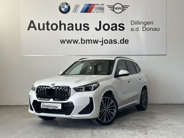 BMW iX1 xDrive30 M Sportpaket Head-Up Parking Assist