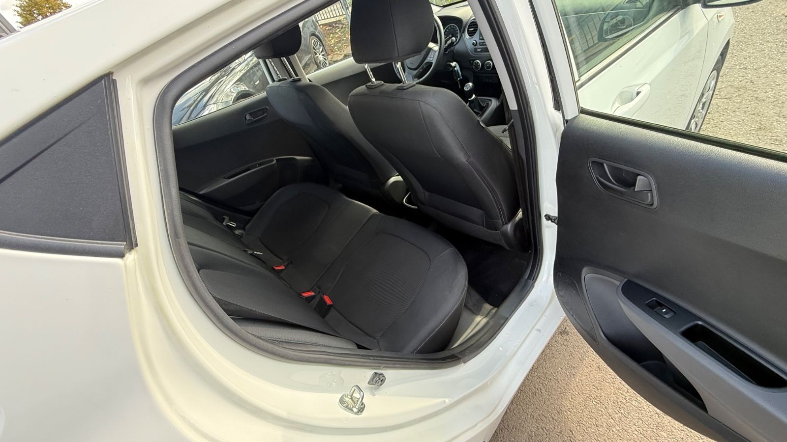 Fahrzeugabbildung Hyundai i10 Trend