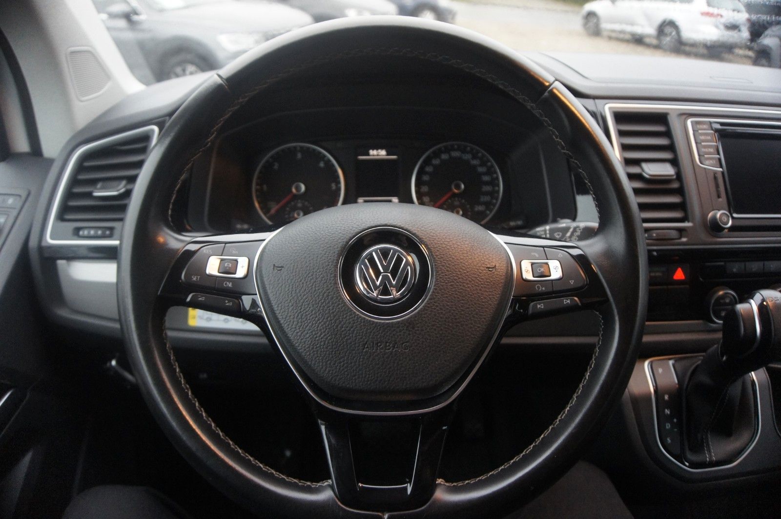 Fahrzeugabbildung Volkswagen T6 California California Beach Edition Aufstelld