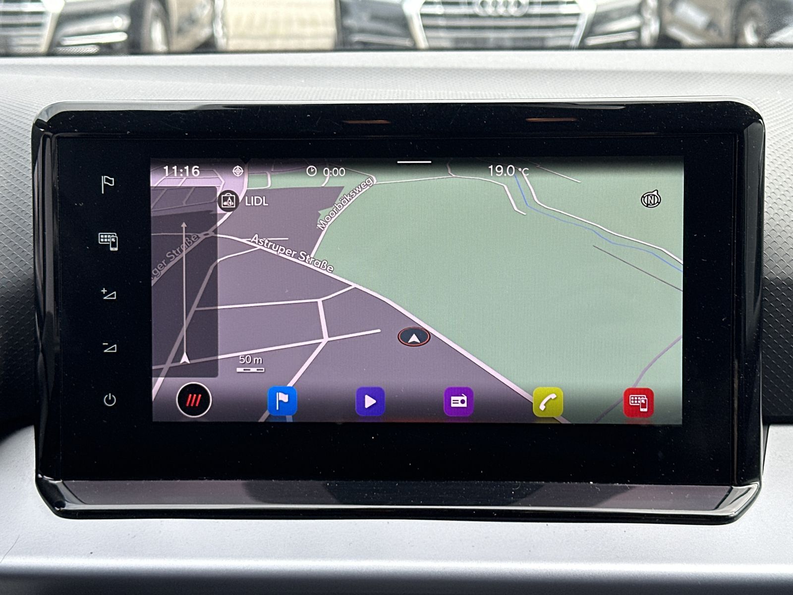 Fahrzeugabbildung SEAT Arona 1.5 TSI DSG FR NAV+LED+BEATS-AUDIO+VCOCK