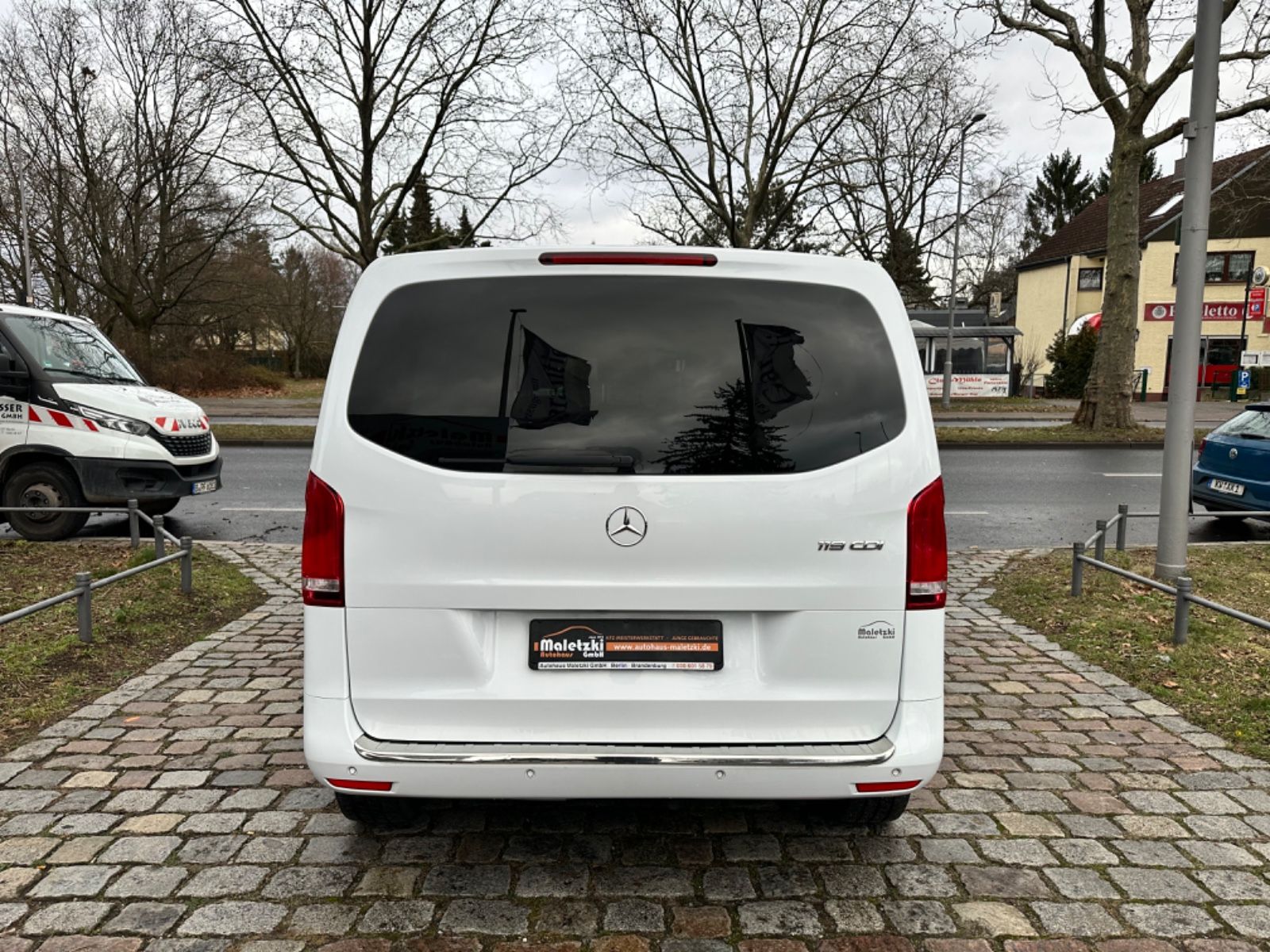 Fahrzeugabbildung Mercedes-Benz Vito 119 CDI Tourer Kompakt*5.Sitze*2xTür*StHz*