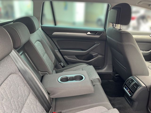 Passat Variant 2.0 TDI R-LINE LED+KAMERA+DCC+APP