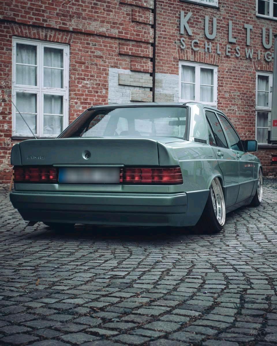 Mercedes-Benz 190