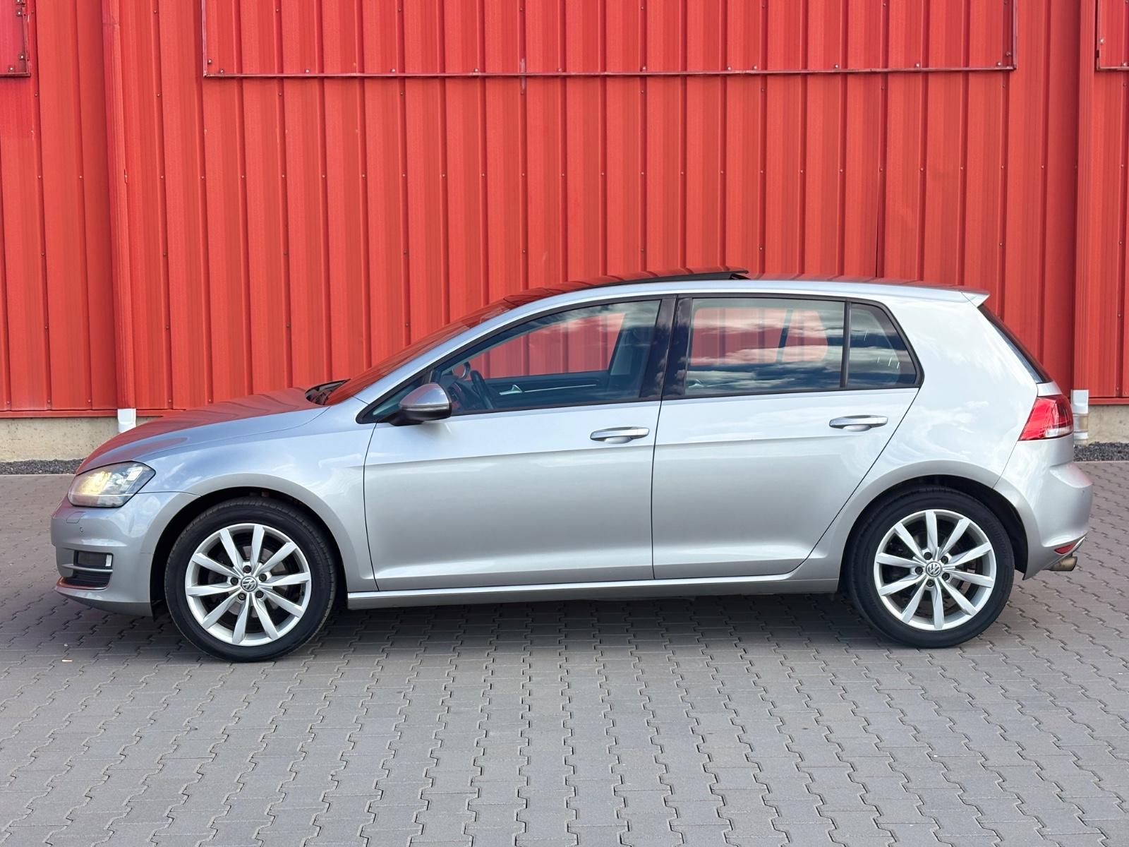 Volkswagen Golf VII Lim. Highline Pano Leder Bi-Xenon PDC