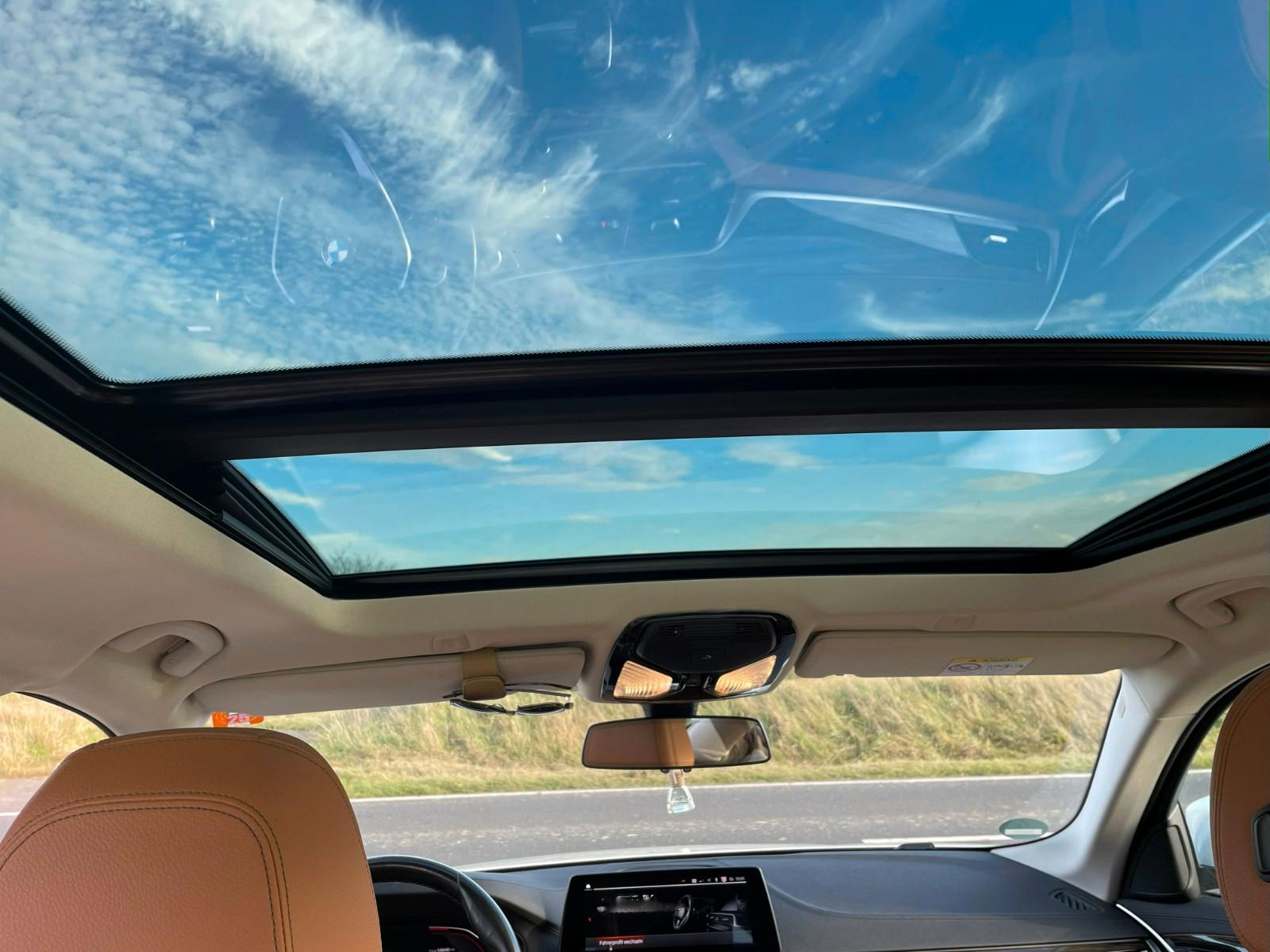 BMW 530d xDrive Touring - Pano, 360°, Standheizung  