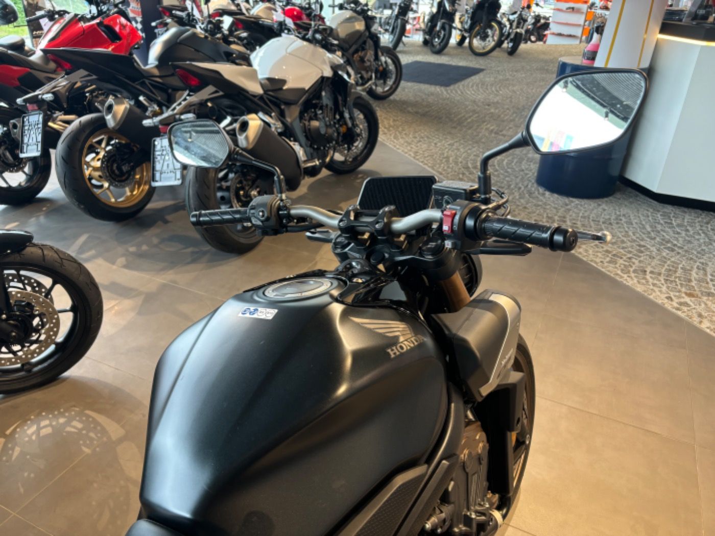Fahrzeugabbildung Honda CB 650 R 2025 E-Clutch