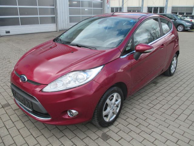 Ford Fiesta Titanium,KLIMA,1-HAND,BLUETOOTH