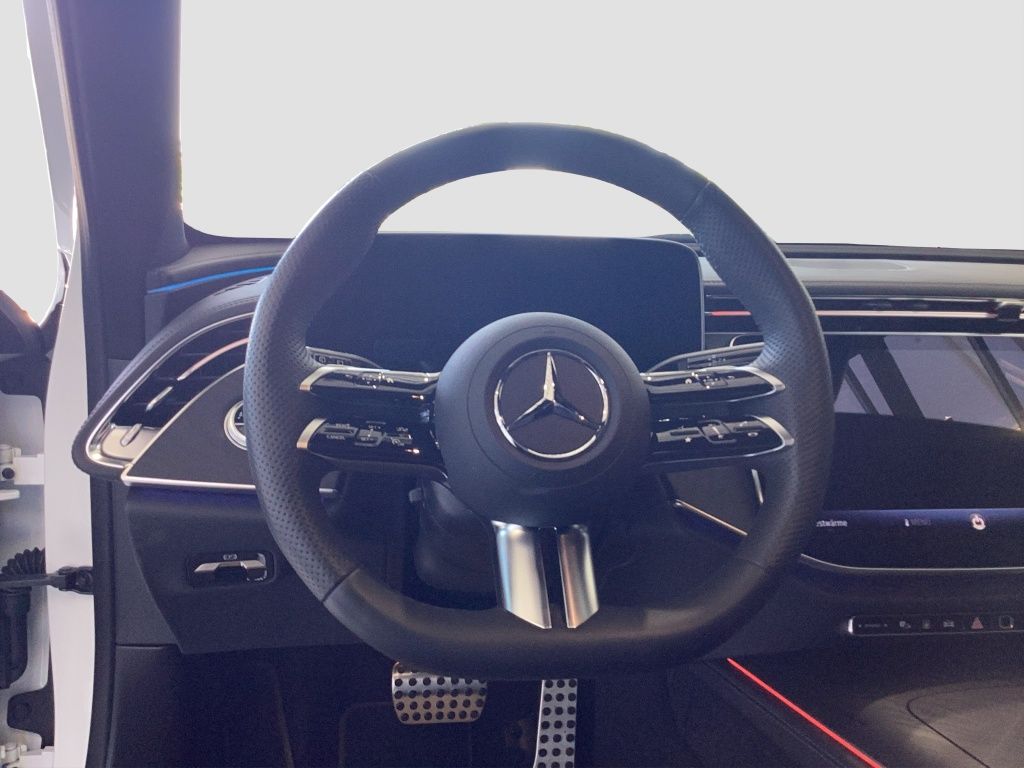 Fahrzeugabbildung Mercedes-Benz E 450 d 4M T AMG*AHK*Pano-Dach*Digital Light*KAM