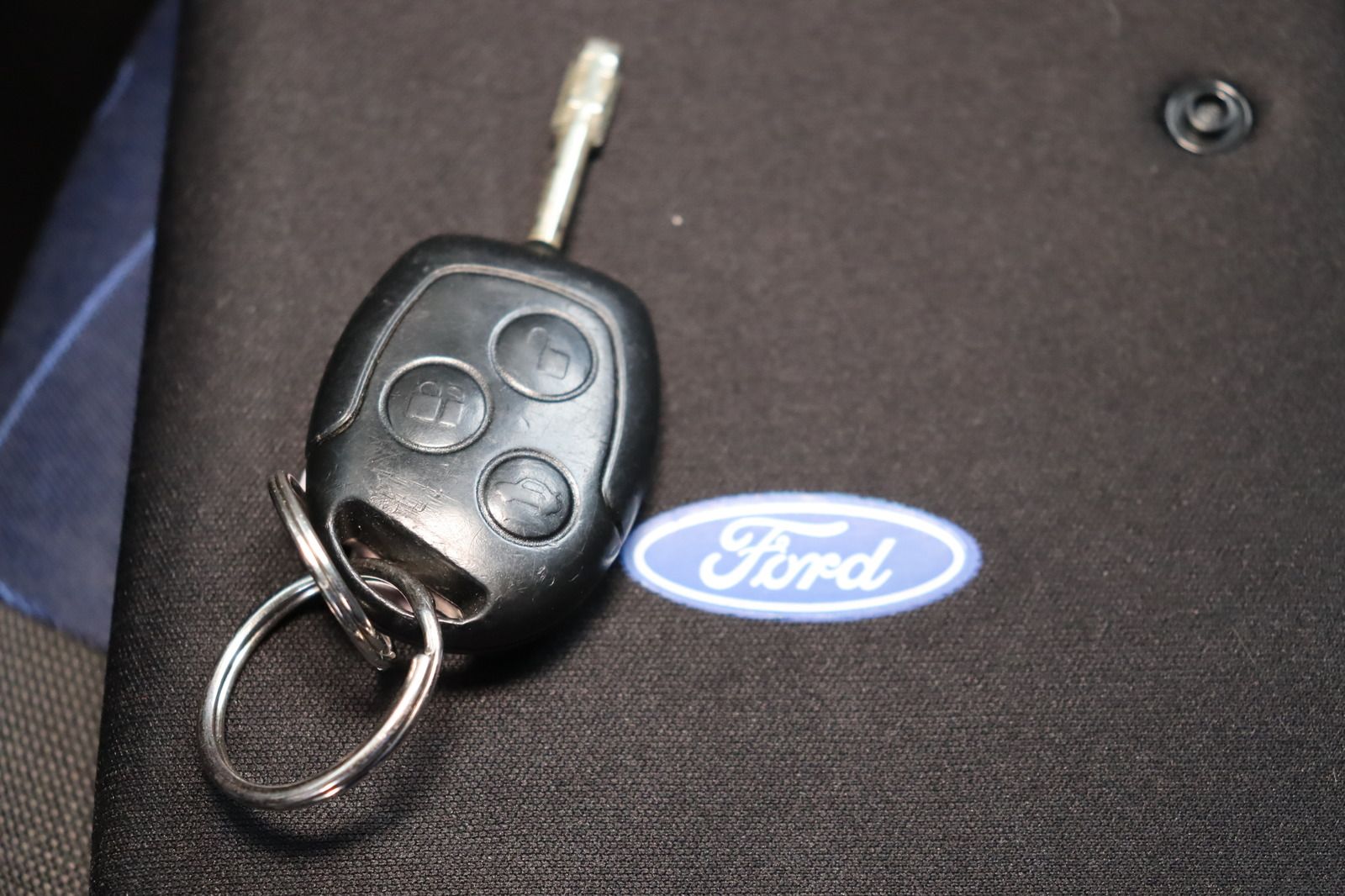 Fahrzeugabbildung Ford Fiesta 1.4 16V Connection * Klimaautom.